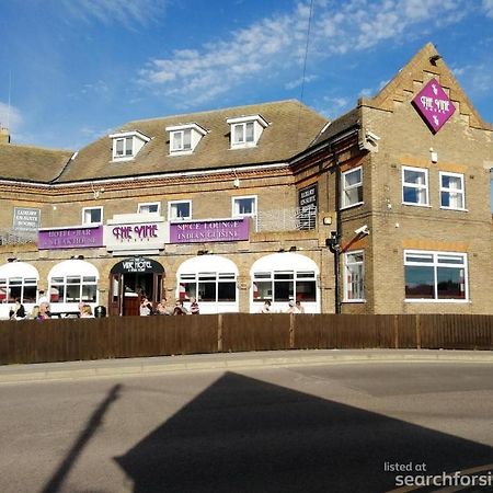 The Vine Hotel Чапел-Сент-Леонардс Екстер'єр фото