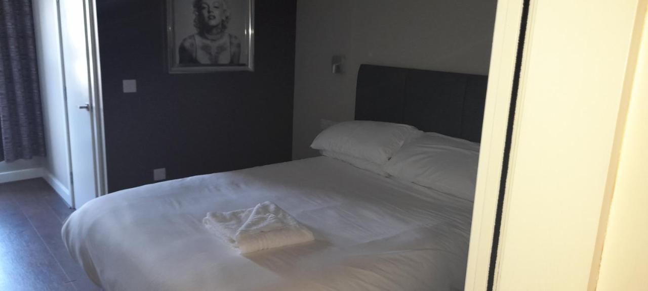 The Vine Hotel Чапел-Сент-Леонардс Екстер'єр фото